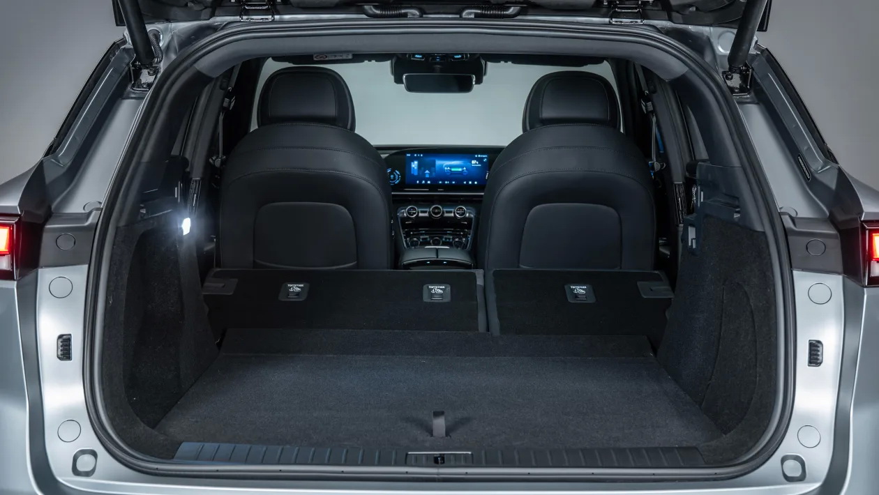 Νέο Omoda 9: Plug-in υβριδικό με 449 άλογα 